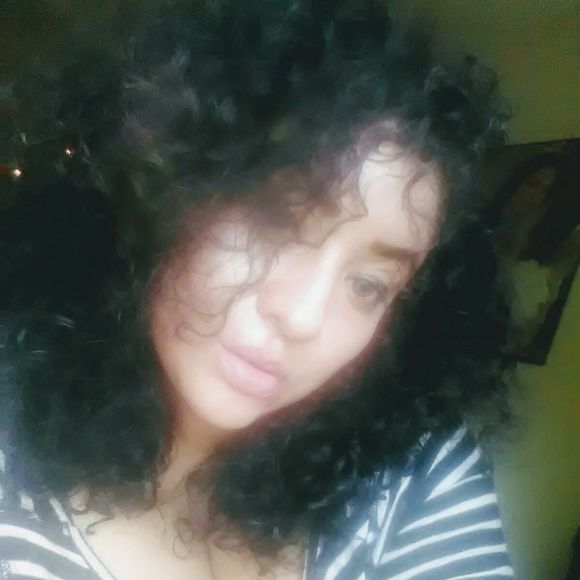 Meet your Posher, Ana - Picture 1 of 1